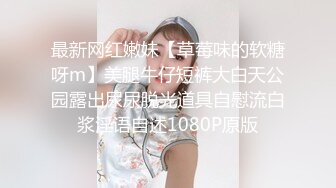   专门操熟女约炮的肥猪哥这次勾搭上了同一小区保养的还不错的单亲妈妈 完美露脸