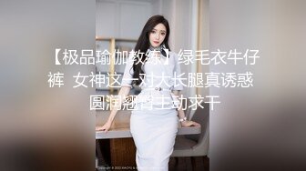  站操高跟白嫩大奶美女，床上后入还让美女嘴里叼着黄瓜，超级精彩！