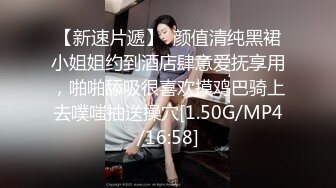 甜美妹子，掰穴近距离口交骑乘后入大力猛操