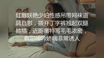  清纯妹子小脸通红 眼神到位 感情到位 技术到位 每天下班回家被这么伺候舒坦的很