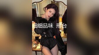 3P调教油亮肉丝模特人妻母狗，单男操得很卖力