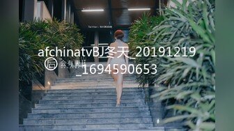 【Stripchat】“救命啊，哥哥！”撩骚女主播「Lucky」震动棒虐阴强烈高潮吐舌