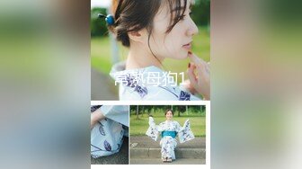 【新片速遞】 CD大师商场尾随偷拍两个美女裙底风光❤️白色宽松短裤白色丝袜小仙女蓝色可爱内内